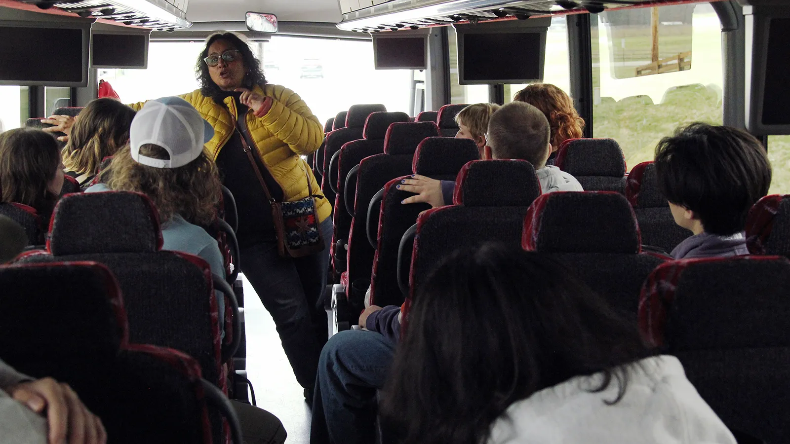 Prof. Dutta discusses lessons learned from the site visit with students